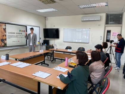 LINE_ALBUM_1131202中華國小_241203_16.jpg